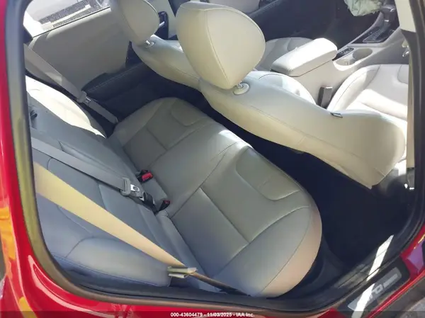 KNDCE3LCXJ5164320 2018 KIA NIRO - Image 8