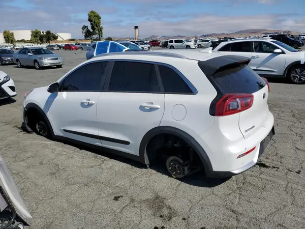 KNDCE3LCXK5234013 2019 KIA NIRO - Image 2