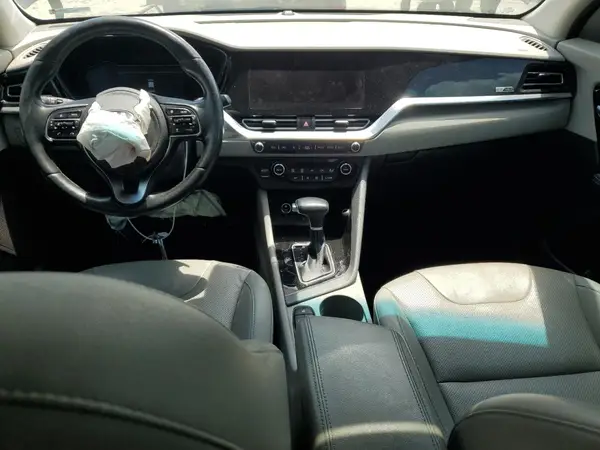KNDCE3LCXL5445696 2020 KIA NIRO - Image 8