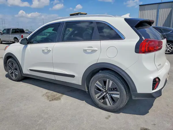 KNDCE3LCXN5516950 2022 KIA NIRO - Image 2