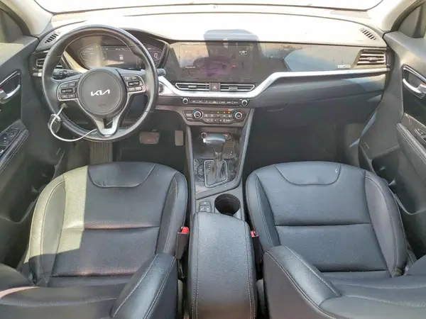 KNDCE3LCXN5516950 2022 KIA NIRO - Image 8