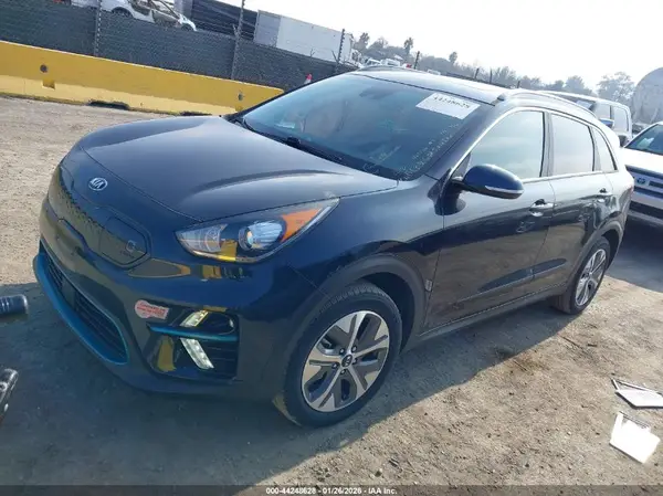 KNDCE3LG0K5024524 2019 KIA NIRO - Image 2