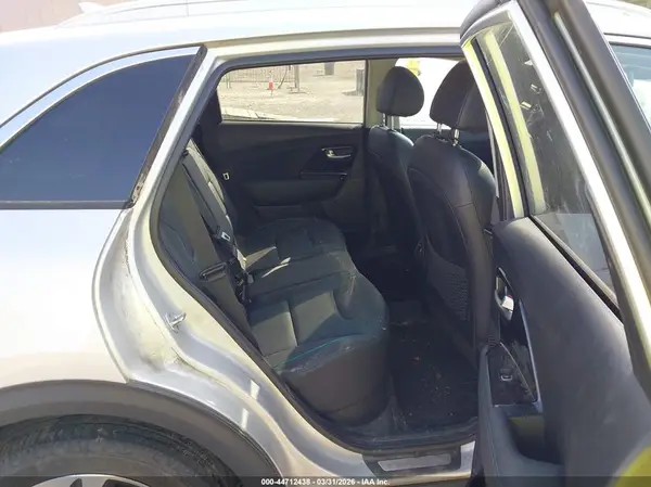 KNDCE3LG0L5037582 2020 KIA NIRO - Image 8