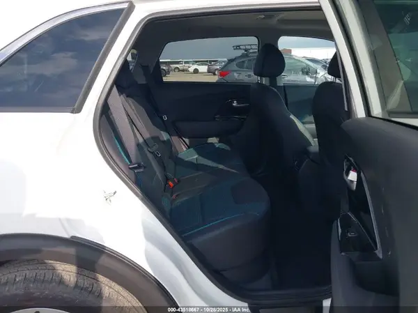 KNDCE3LG0N5140925 2022 KIA NIRO - Image 8