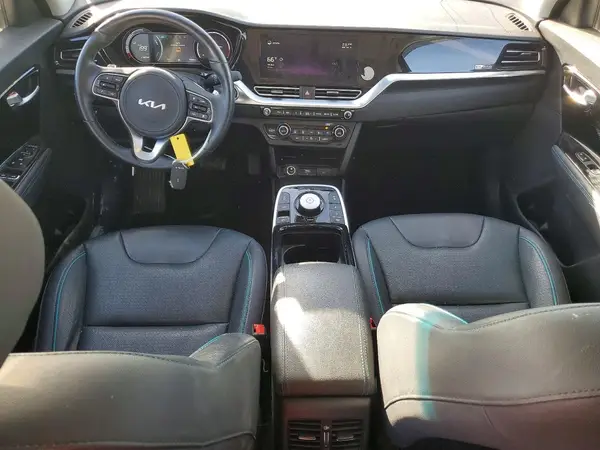 KNDCE3LG0N5142819 2022 KIA NIRO - Image 8