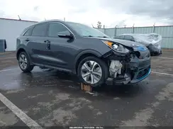 KNDCE3LG1K5021857 2019 KIA NIRO