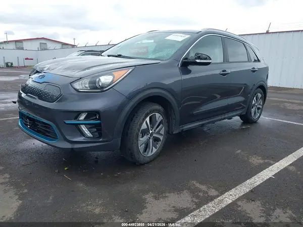 KNDCE3LG1K5021857 2019 KIA NIRO - Image 2