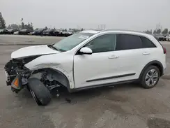 KNDCE3LG1K5027352 2019 KIA NIRO