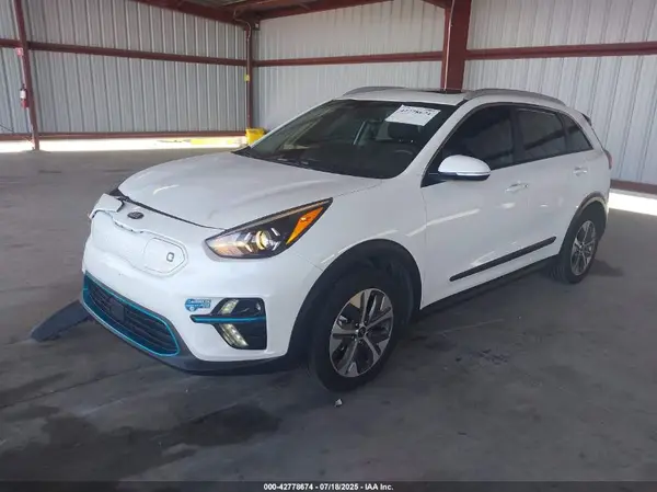 KNDCE3LG1L5060658 2020 KIA NIRO - Image 2