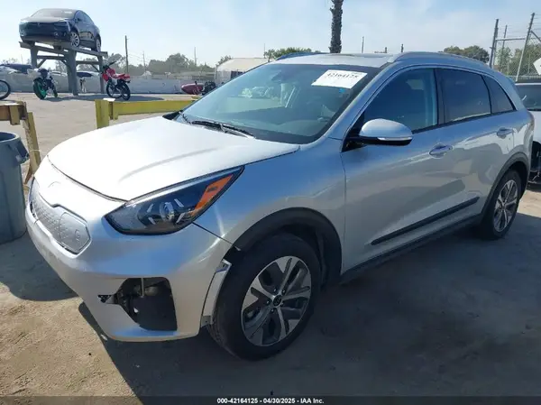 KNDCE3LG1L5071000 2020 KIA NIRO - Image 2