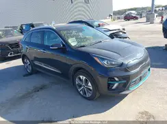 KNDCE3LG1N5122143 2022 KIA NIRO