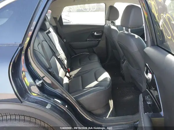 KNDCE3LG1N5122143 2022 KIA NIRO - Image 8