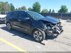 KNDCE3LG1N5135412 2022 KIA NIRO