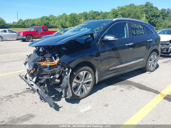 KNDCE3LG1N5135412 2022 KIA NIRO - Image 2