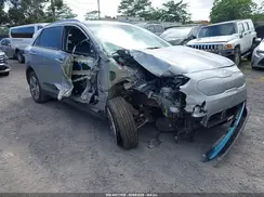 KNDCE3LG1N5152338 2022 KIA NIRO