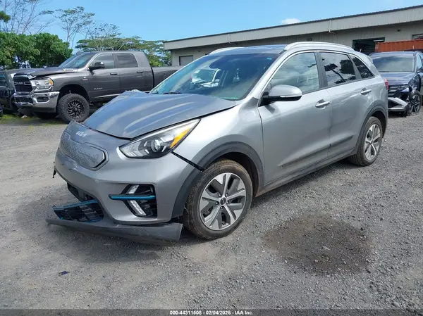 KNDCE3LG1N5152338 2022 KIA NIRO - Image 2