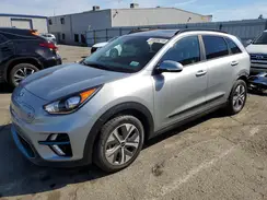 KNDCE3LG2K5017512 2019 KIA NIRO
