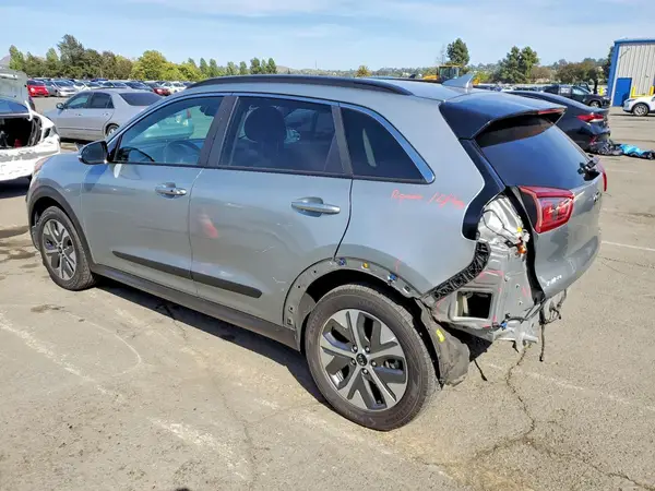 KNDCE3LG2K5017512 2019 KIA NIRO - Image 2
