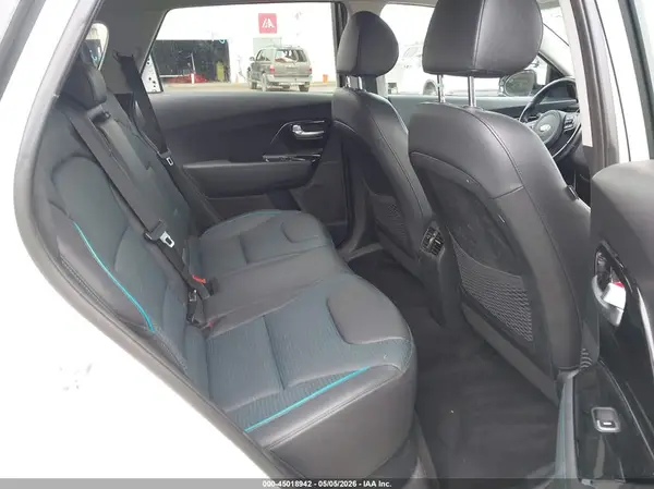 KNDCE3LG2K5017980 2019 KIA NIRO - Image 8