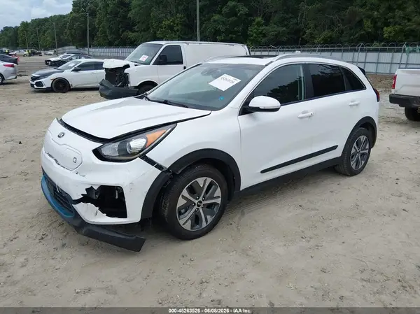 KNDCE3LG2K5020099 2019 KIA NIRO - Image 2