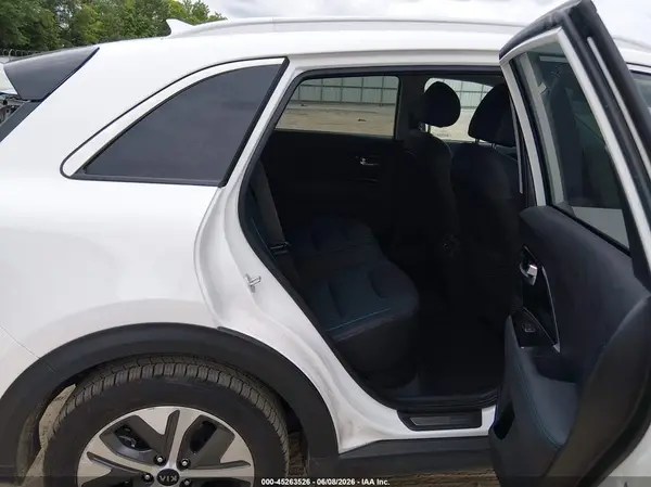 KNDCE3LG2K5020099 2019 KIA NIRO - Image 8