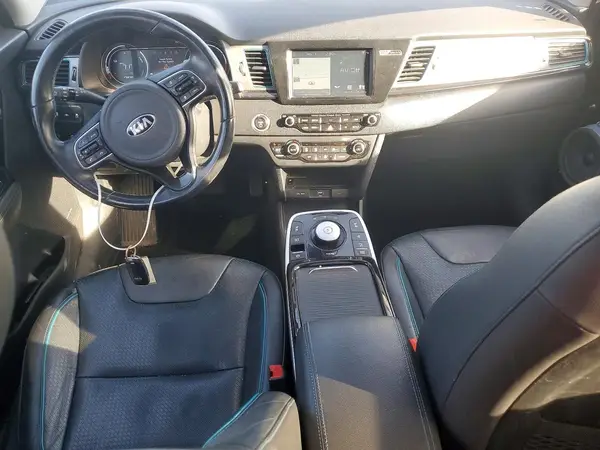 KNDCE3LG2K5025853 2019 KIA NIRO - Image 8