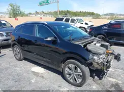 KNDCE3LG2K5025951 2019 KIA NIRO