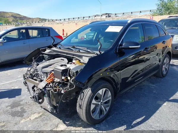 KNDCE3LG2K5025951 2019 KIA NIRO - Image 2