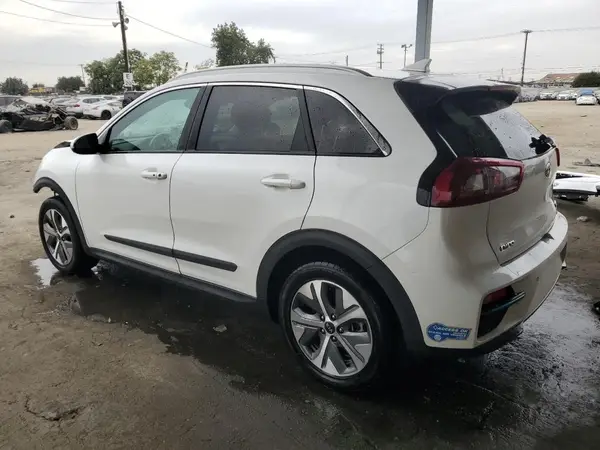 KNDCE3LG2K5028901 2019 KIA NIRO - Image 2