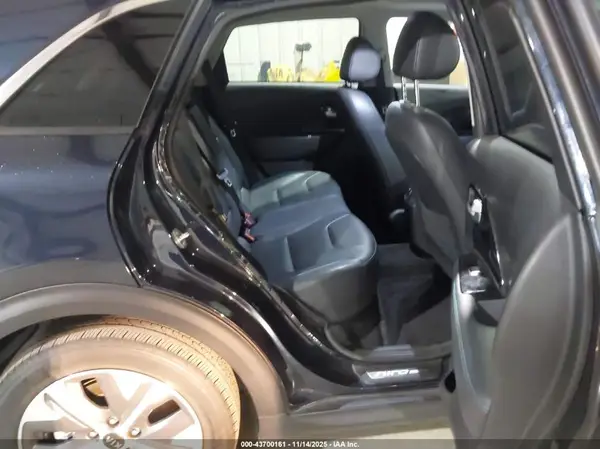 KNDCE3LG2L5074486 2020 KIA NIRO - Image 8
