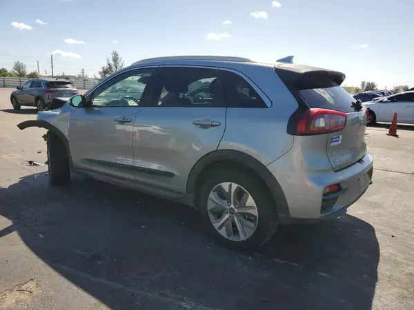 KNDCE3LG3K5006082 2019 KIA NIRO - Image 2