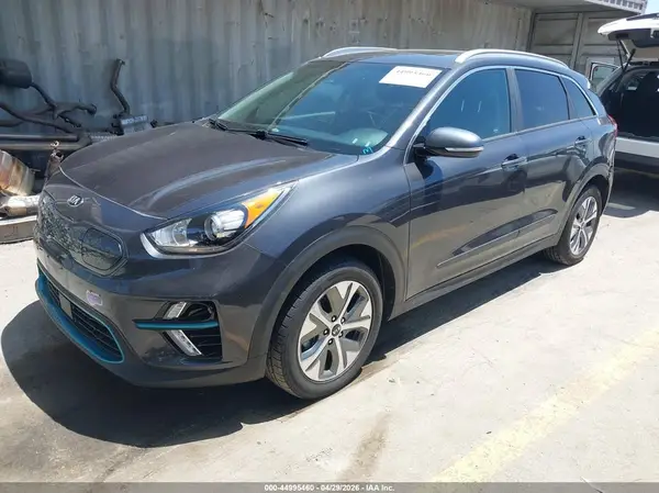 KNDCE3LG3K5015445 2019 KIA NIRO - Image 2