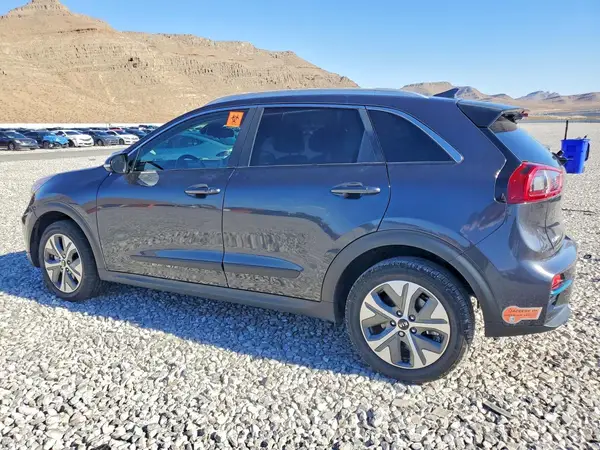 KNDCE3LG3K5019043 2019 KIA NIRO - Image 2
