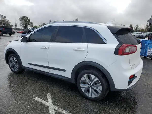 KNDCE3LG3K5030138 2019 KIA NIRO - Image 2