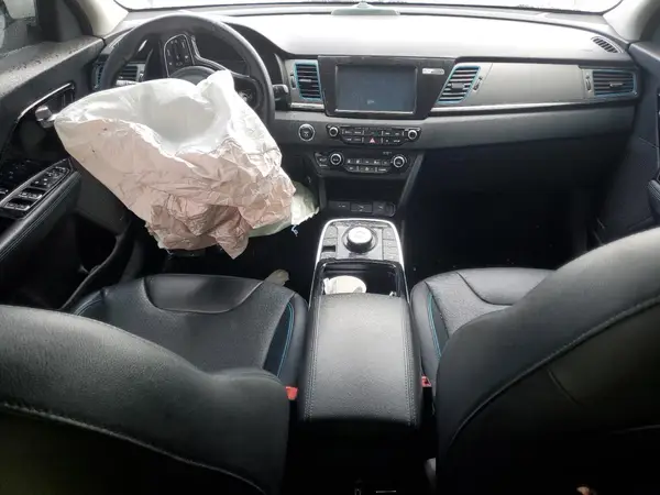 KNDCE3LG3K5030138 2019 KIA NIRO - Image 8
