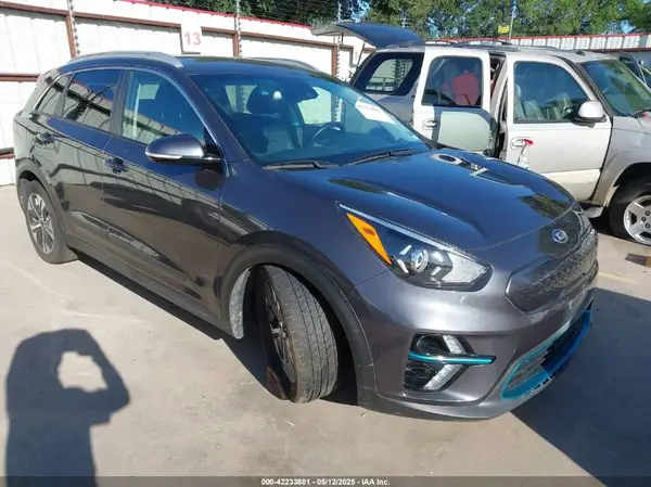 KNDCE3LG3L5055395 2020 KIA NIRO - Image 1