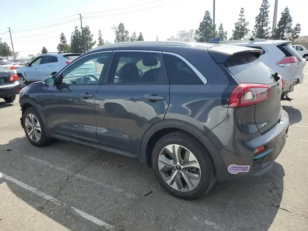 KNDCE3LG4K5014868 2019 KIA NIRO - Image 2