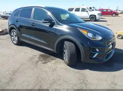 KNDCE3LG4K5017947 2019 KIA NIRO