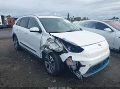 KNDCE3LG4L5047273 2020 KIA NIRO