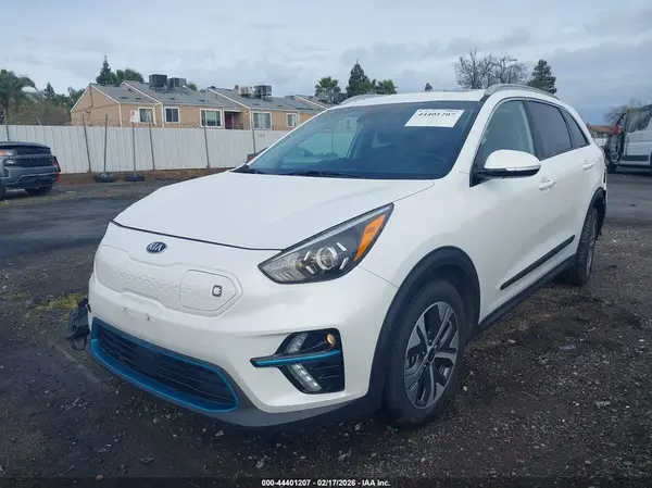KNDCE3LG4L5047273 2020 KIA NIRO - Image 2