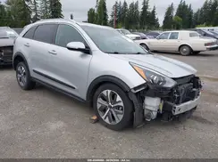 KNDCE3LG4L5047371 2020 KIA NIRO