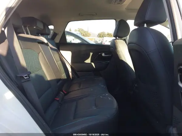 KNDCE3LG4N5134920 2022 KIA NIRO - Image 8