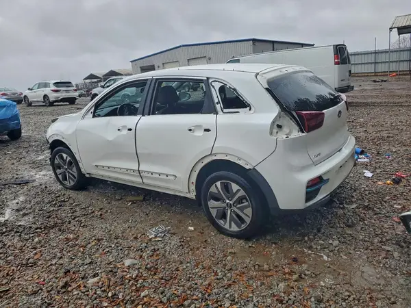 KNDCE3LG5L5036900 2020 KIA NIRO - Image 2