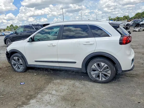 KNDCE3LG5L5040686 2020 KIA NIRO - Image 2