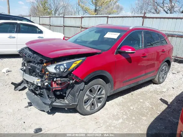 KNDCE3LG5N5146588 2022 KIA NIRO - Image 2