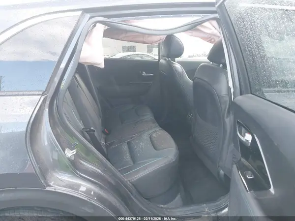 KNDCE3LG6K5030182 2019 KIA NIRO - Image 8