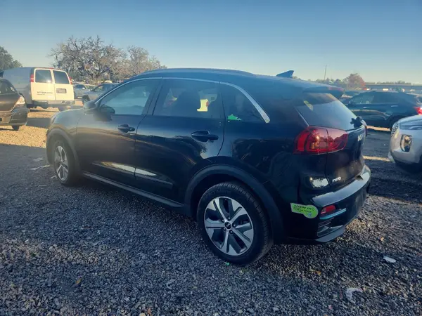 KNDCE3LG6N5135101 2022 KIA NIRO - Image 2