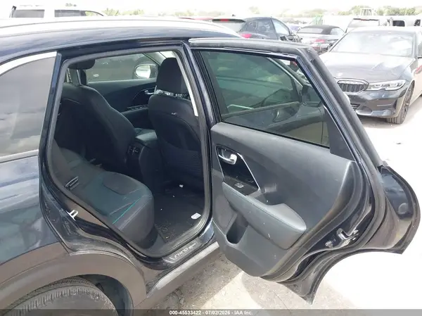 KNDCE3LG6N5135213 2022 KIA NIRO - Image 8