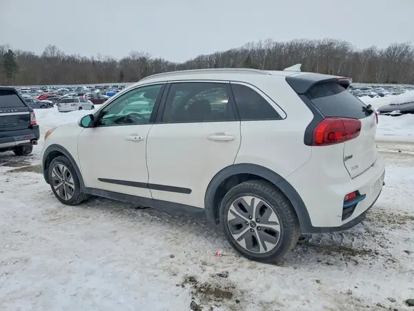 KNDCE3LG6N5138421 2022 KIA NIRO - Image 2