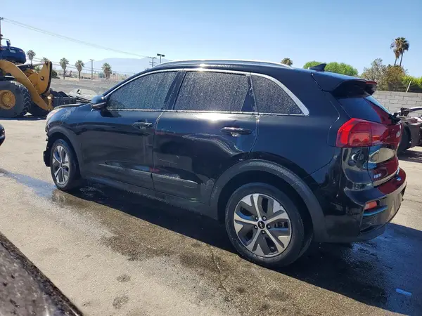 KNDCE3LG6N5145997 2022 KIA NIRO - Image 2